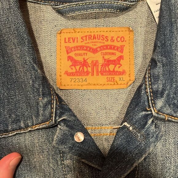 Y2k Levi’s denim jacket‎ - Picture 2 of 6